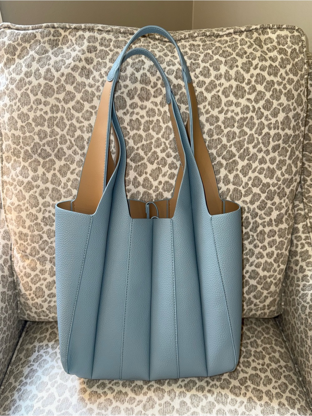 🩵Melie Bianco Light Blue Leather Tote with Tan Straps-used once for an hour!!